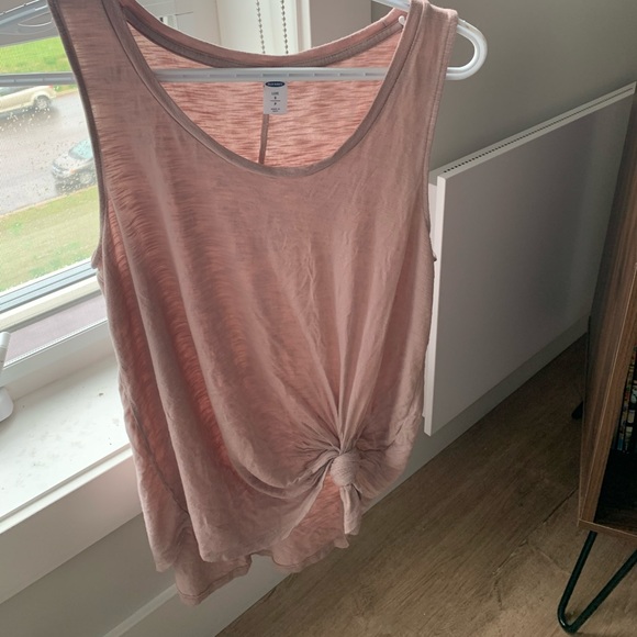 Tank tops - Picture 14 of 15